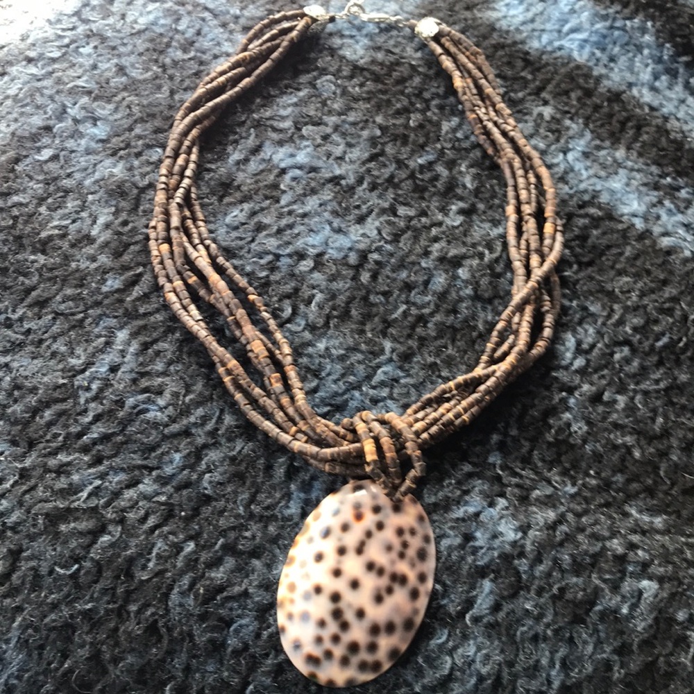 Shell necklace